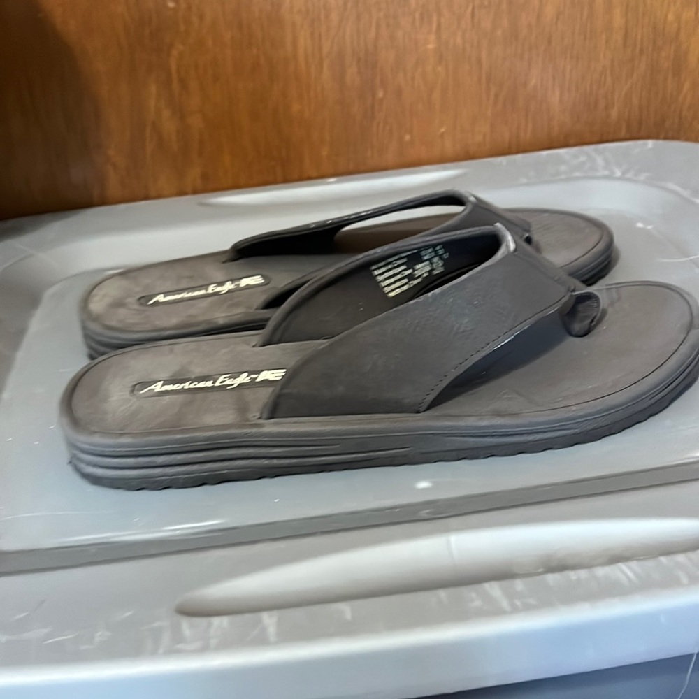 American eagle black Mens sandal size 13